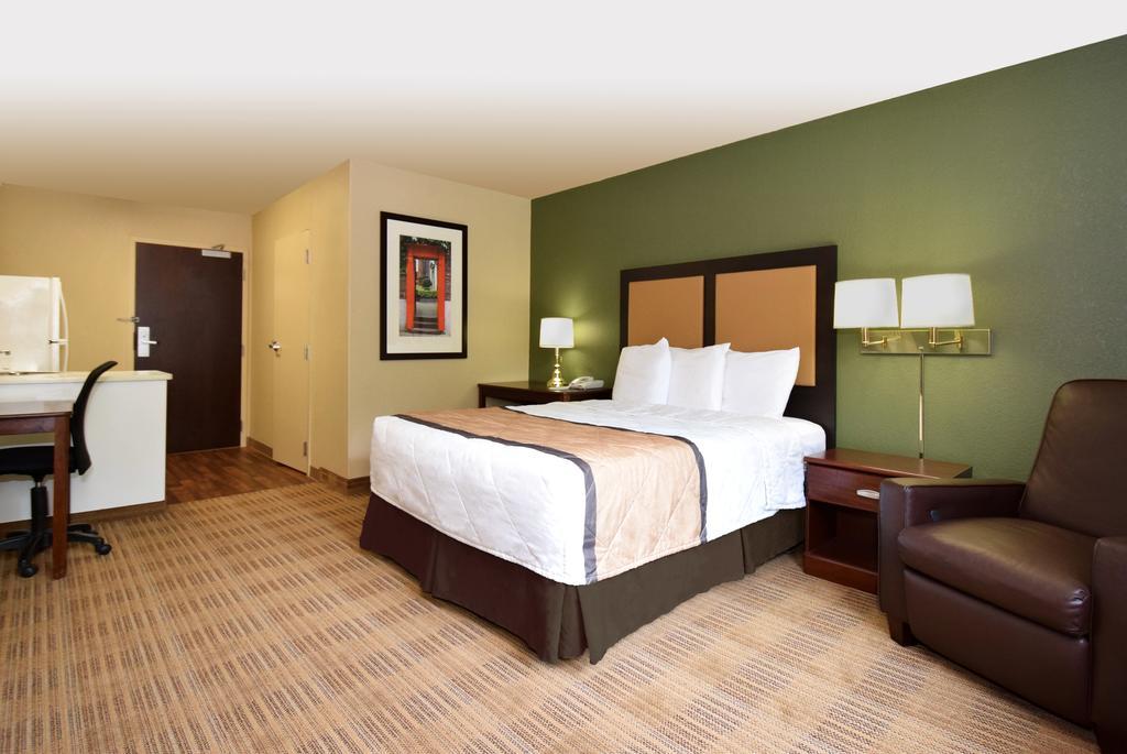 Extended Stay America Suites - Atlanta - Perimeter - Crestline Екстериор снимка